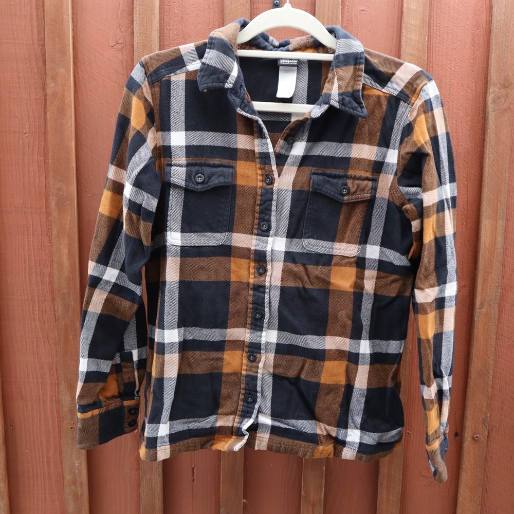 Patagonia Organic Cotton Orange & Black Plaid Flannel Button Up Shirt 8 Women